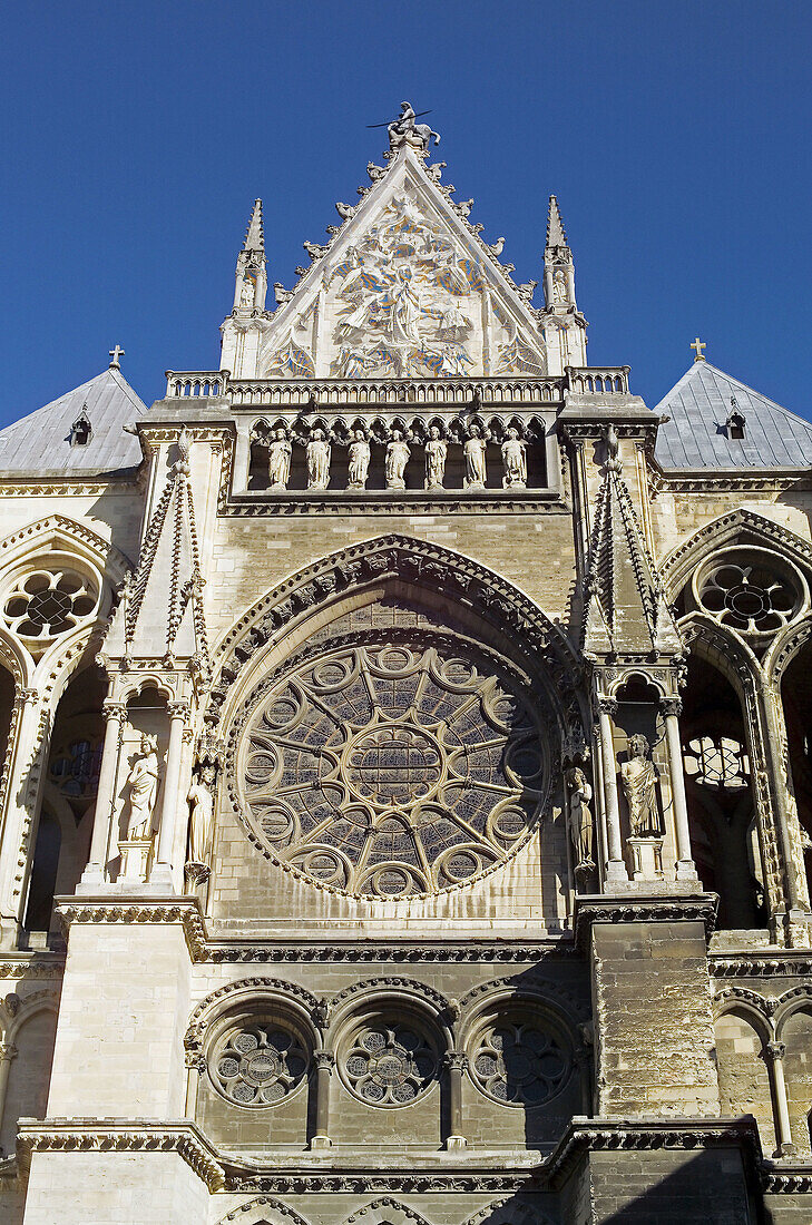 Gothic cathedral. Notre-Dame Cathedral (13th century). Reims. France.