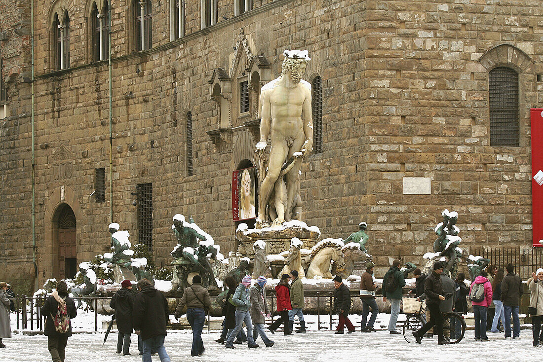 Il Biancone , statue of Neptune in Piazza della Signoria, Florence. Tuscany, Italy