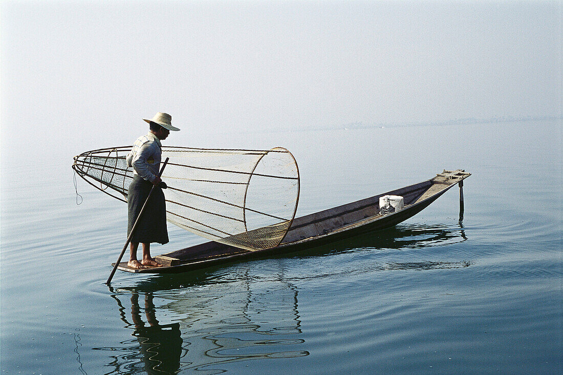 Intha fisherman. Inle Lake. Myanmar