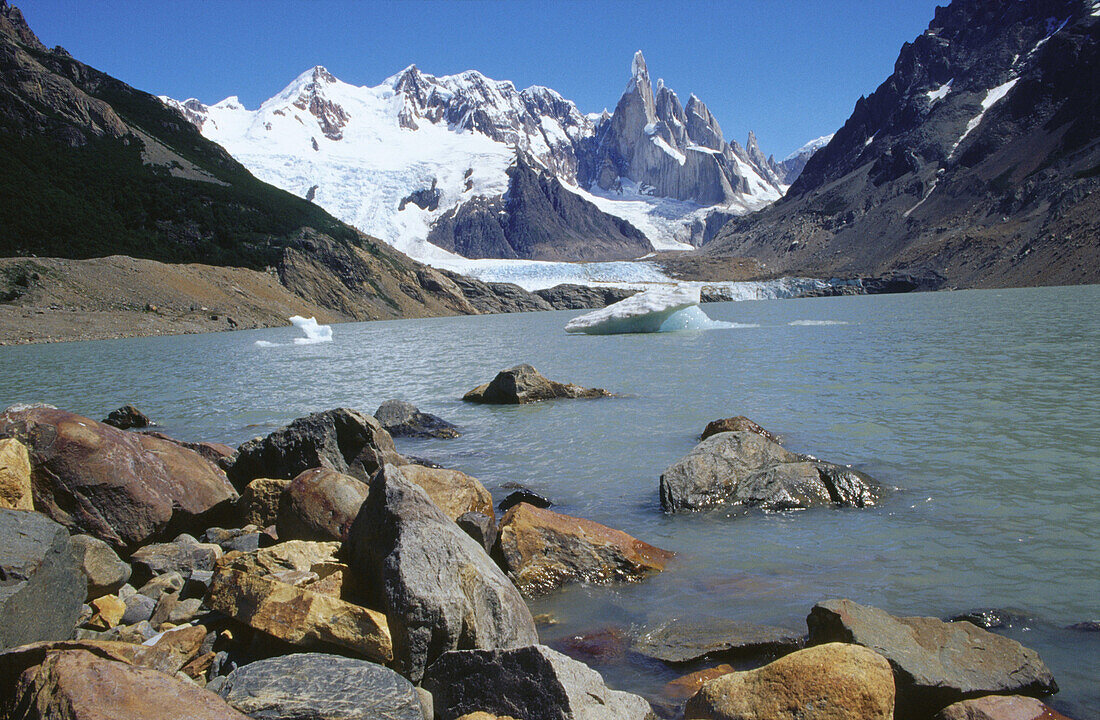 Laguna Torre, Cerro Torre at the rear. Los Andes mountain range. Los Glaciares National Park. Santa Cruz province. Patagonia. Argentina.