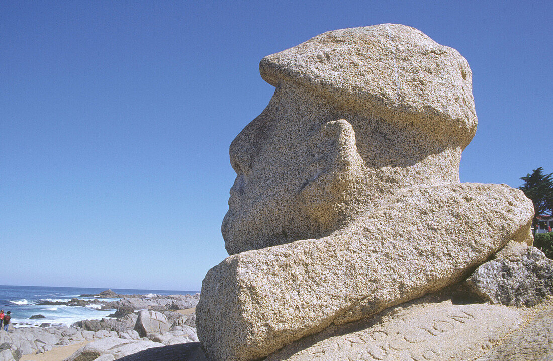 Pablo Neruda sculpture in Isla Negra s beach. Pacific coast. Chile.