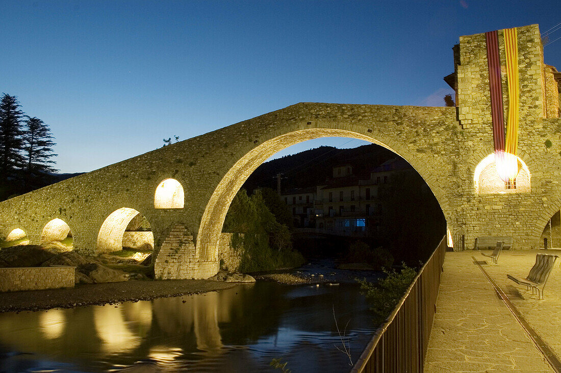 Pont Nou (12th century) and Ter River. Camprodon. Ripolles. Girona province. Catalonia. Spain