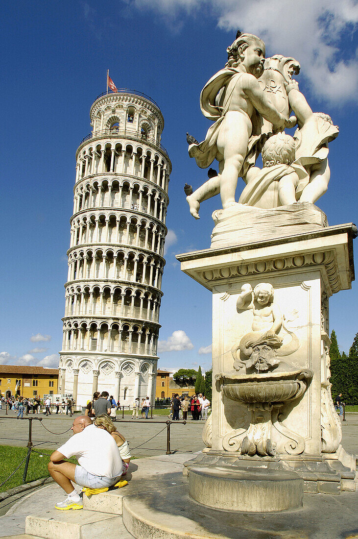 Leaning Tower, Pisa. Tuscany, Italy