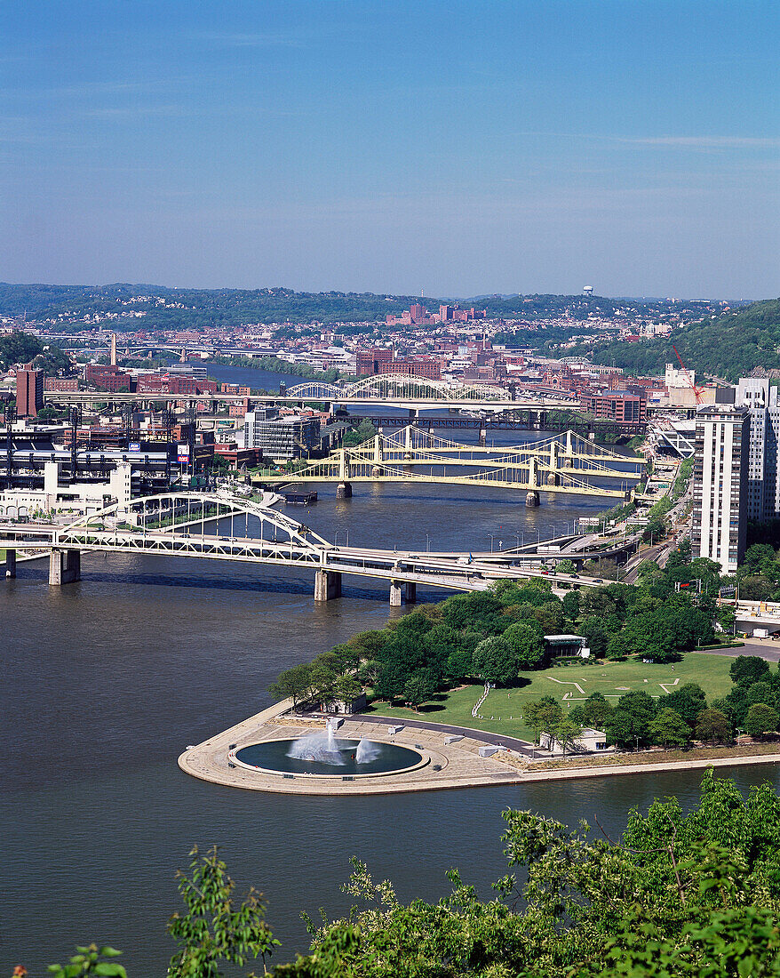 Bridges on Allegheny River. Pittsburgh. Pennsylvania. USA