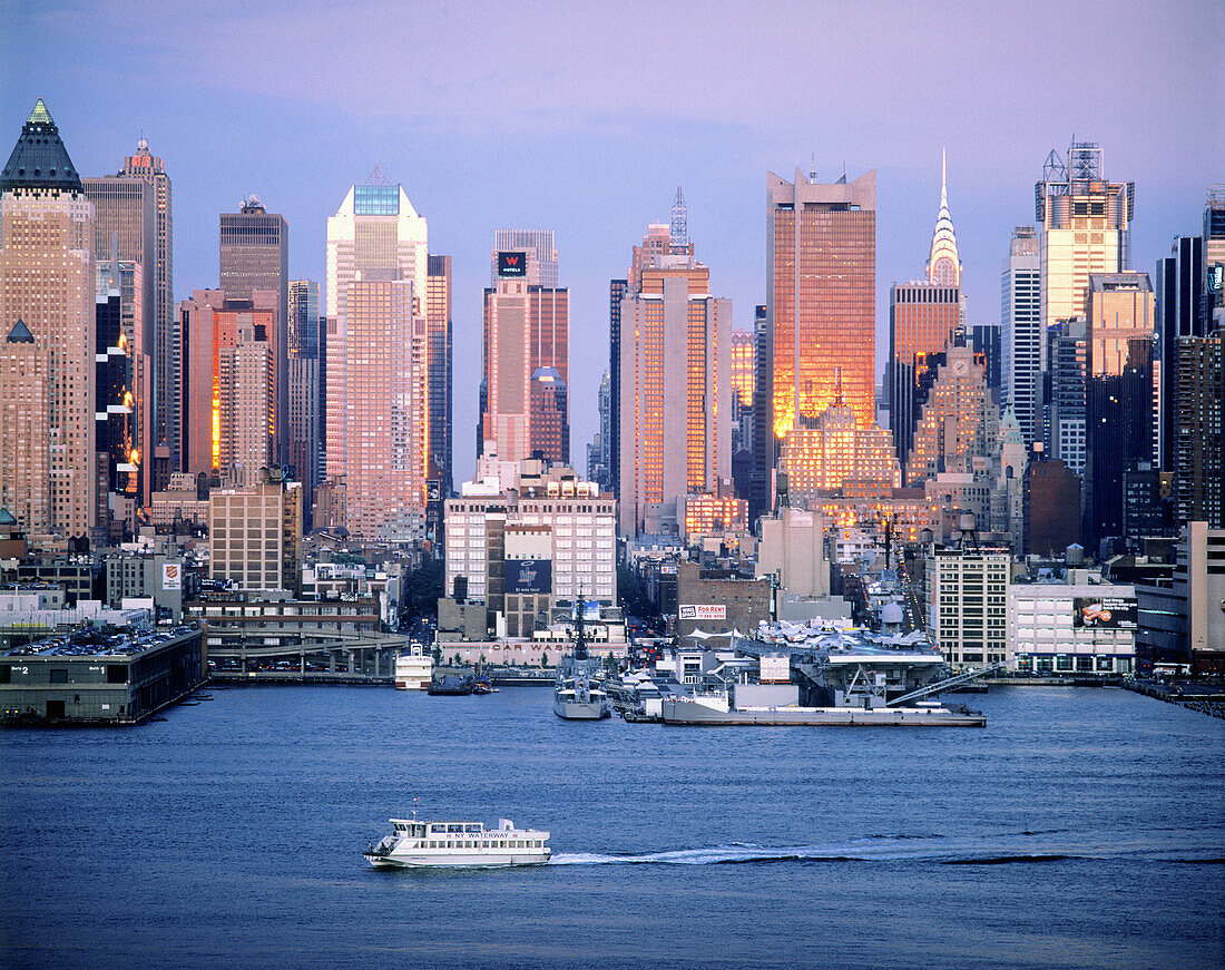 Mid-town skyline, Manhattan. New York City, USA