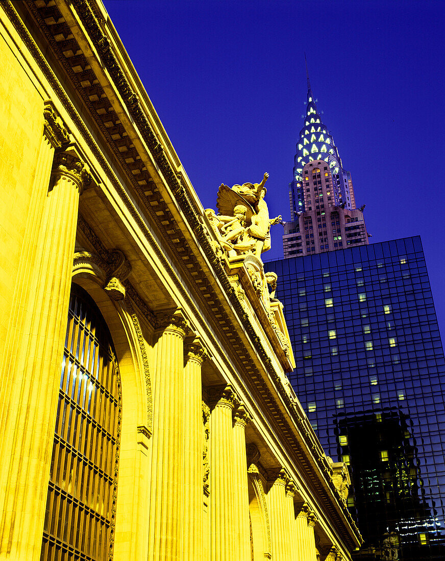 Grand central station & chrysler building, Manhattan, New York, USA.