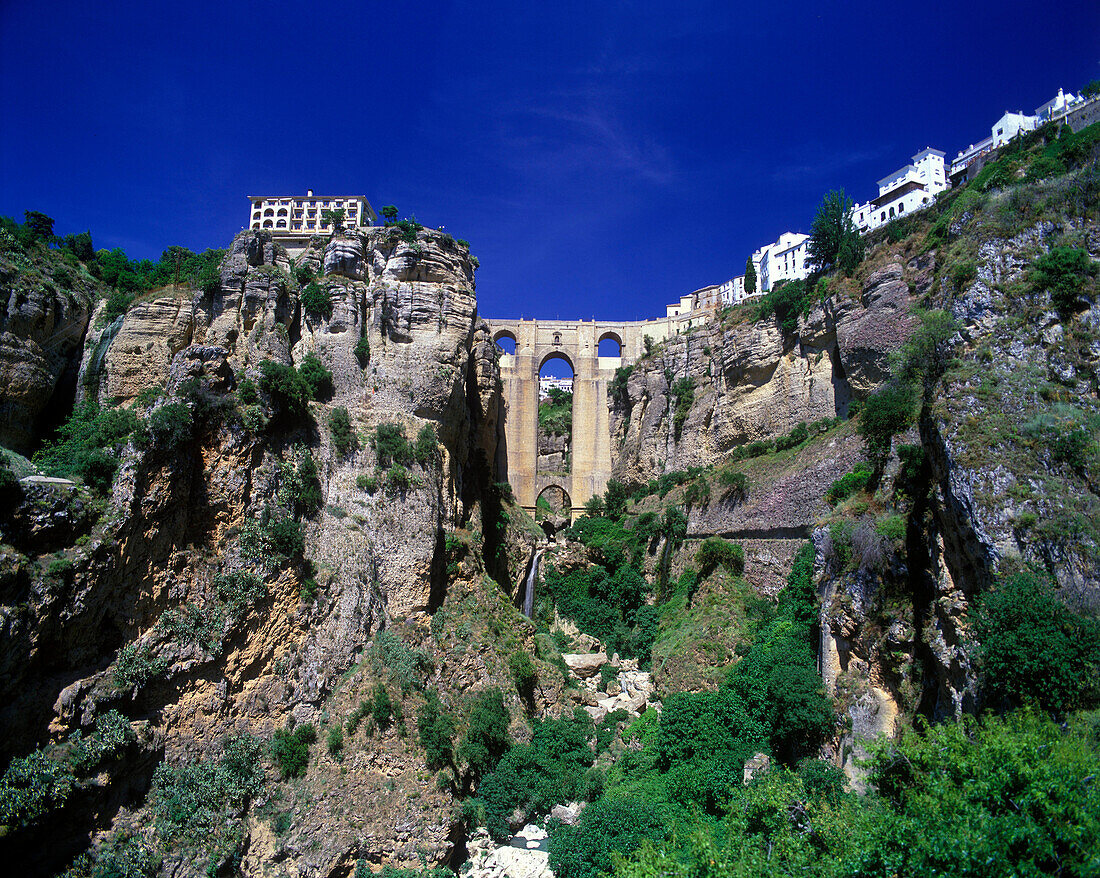 Puente nuevo bridge, tajo gorge, Ronda, Andalucia, Spain.