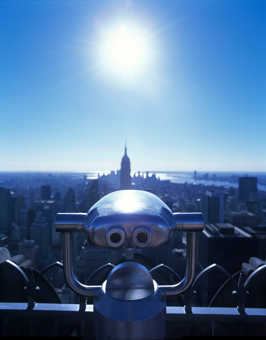 Pay binoculars, Top of the rock, Rockefeller Center, Manhattan, New York, USA