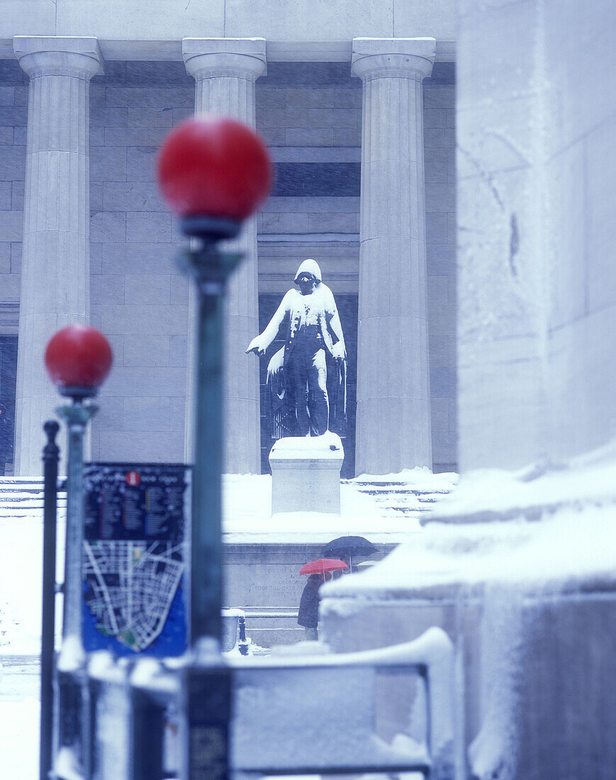 Washington statue, Federal hall, Financial district, Manhattan, New York, USA