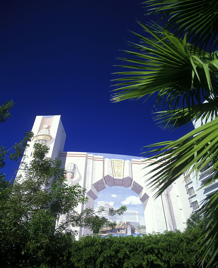 Fontainebleau hotel, Collins Avenue, Miami beach, Florida, USA.