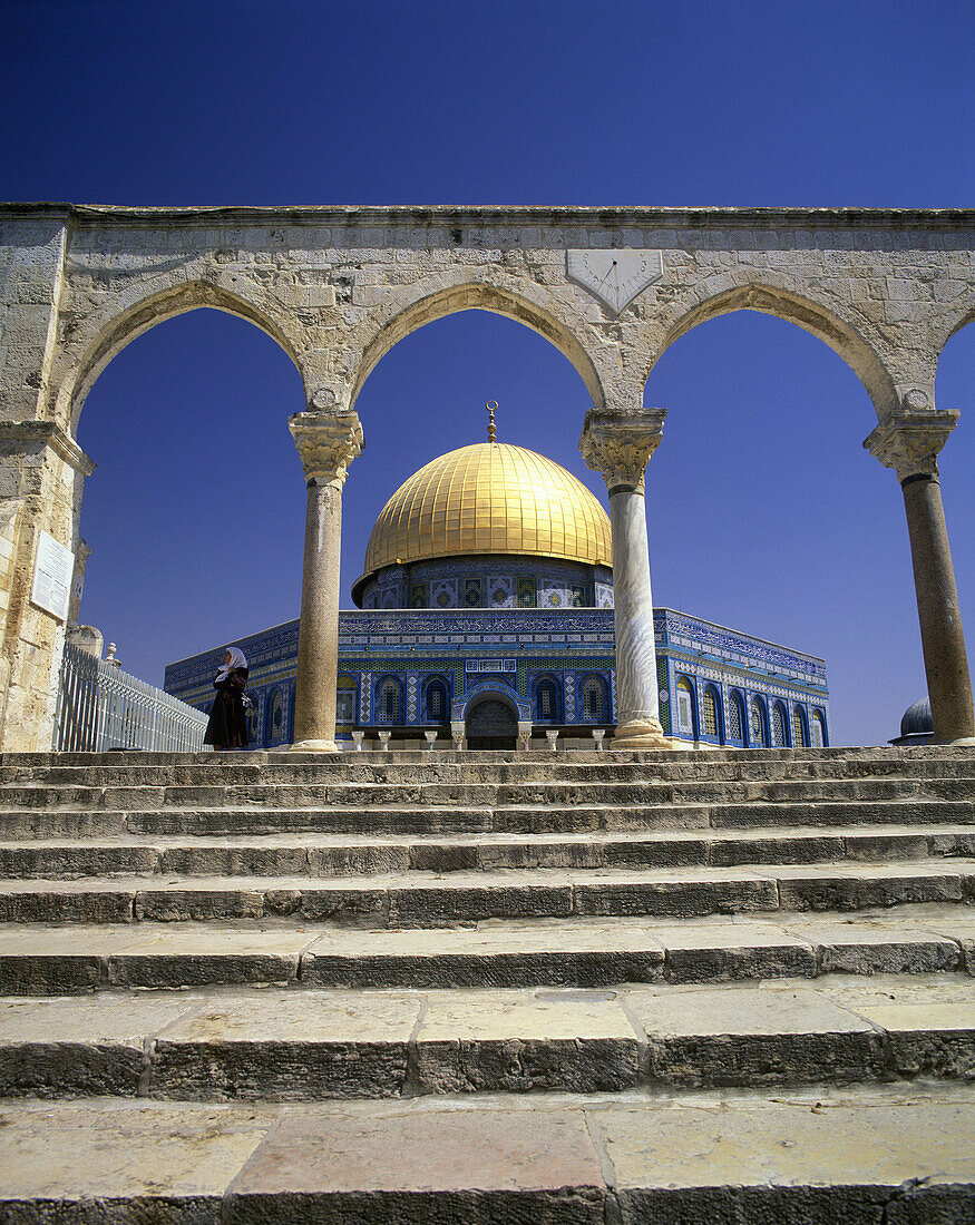 Column entrance, Omar mosque, Dome of the rock, Temple mount, Jerusalem, Israel.