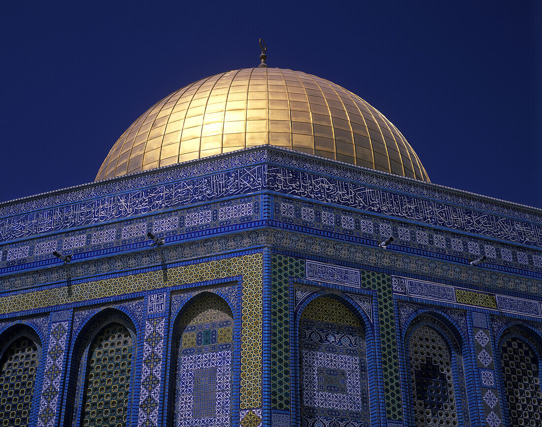 Mosaic, Omar mosque, Dome of the rock, Temple mount, Jerusalem, Israel.