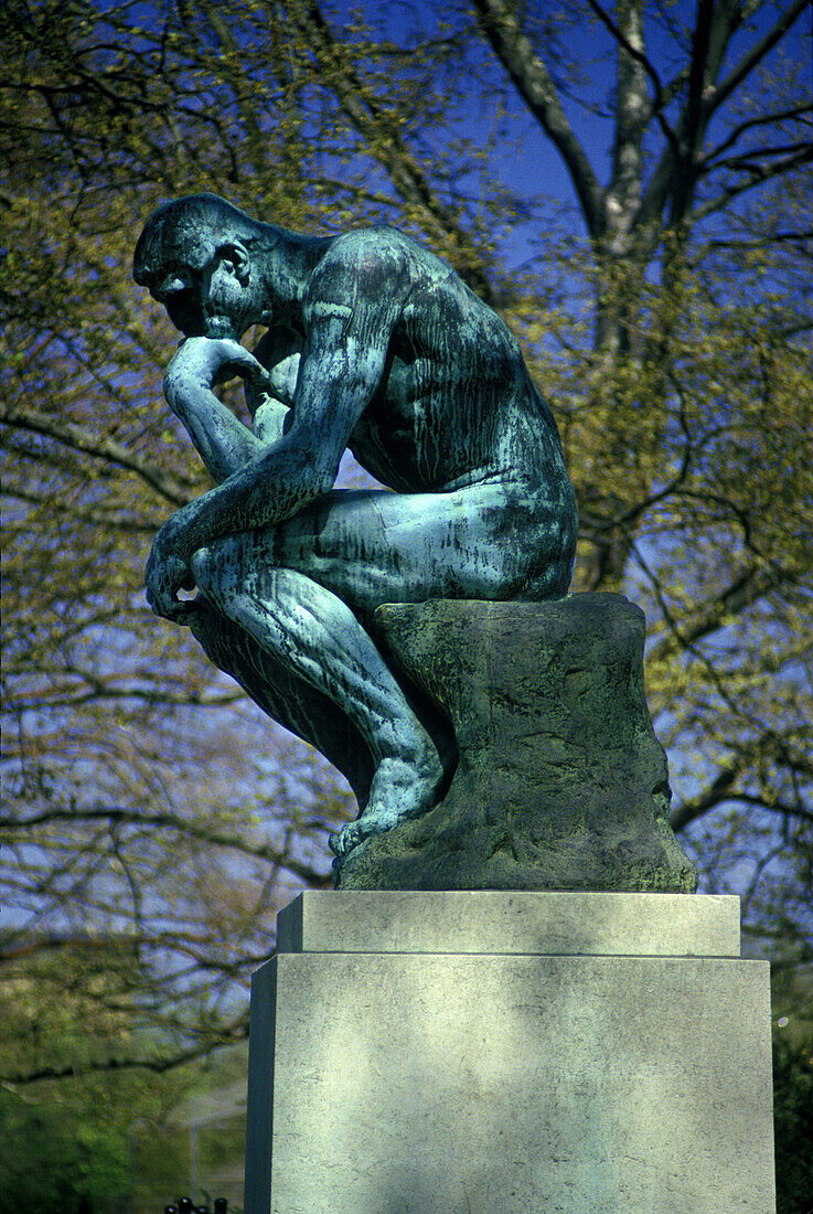 thinker statue, Rodin museum, Philadelphia, Pennsylvania, USA.