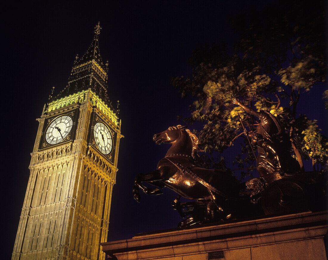 Boadicea statue, Big Ben, Parliament, London, England, UK