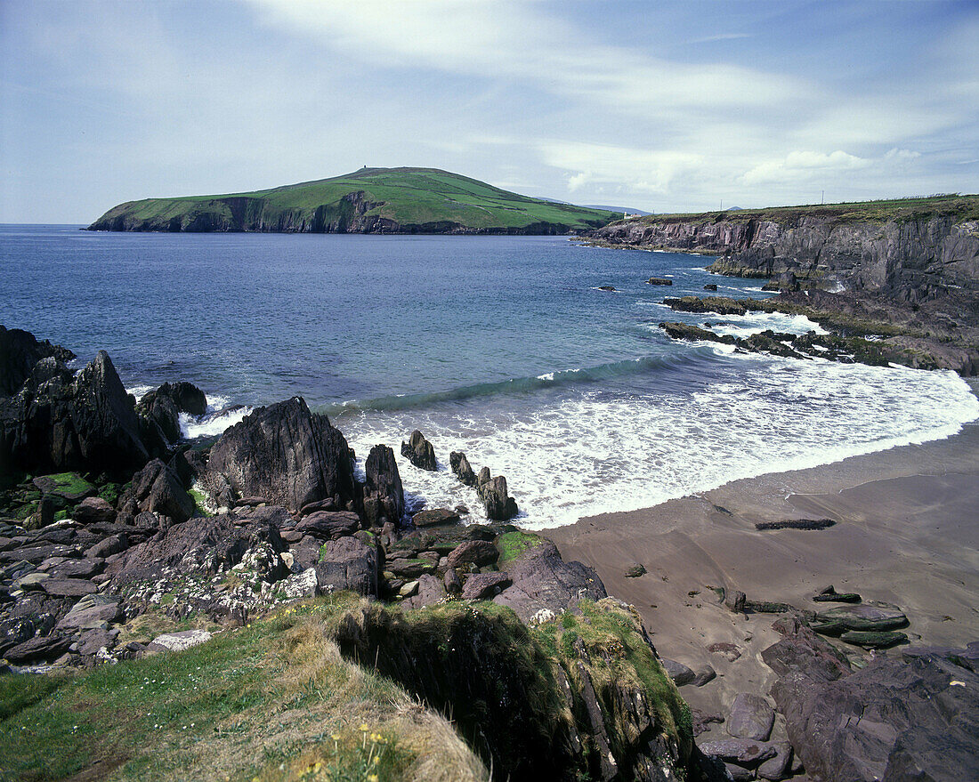 Scenic lois poil beach, Dingle, County kerry coastline, Ireland.