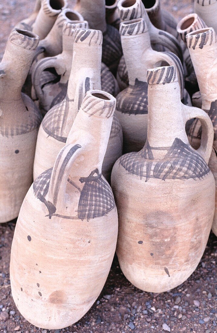 Pottery. Dades Valley. Morocco