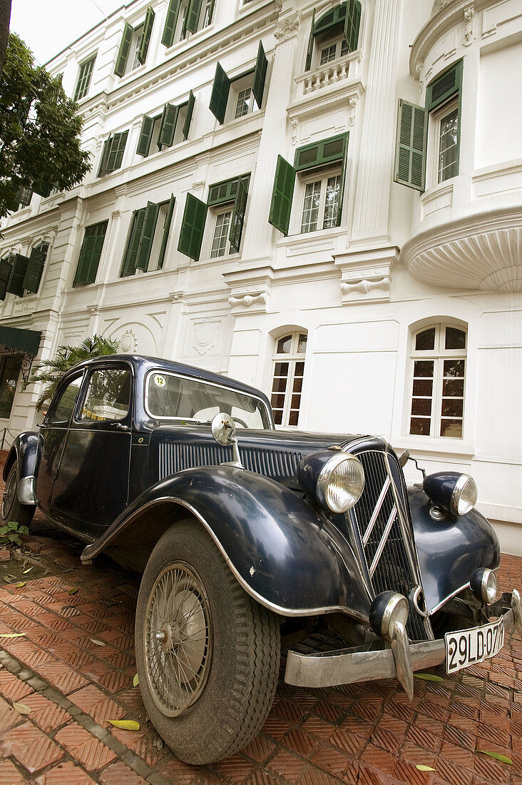 Old Mercedes, Hanoi, Vietnam