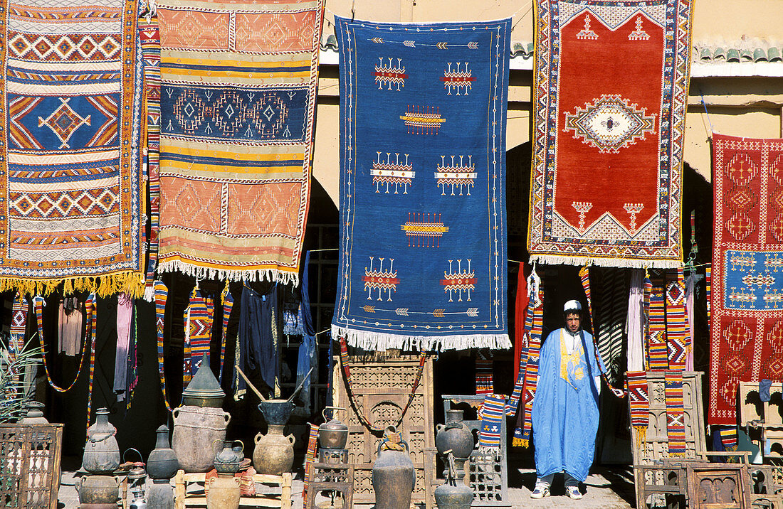 Photogenic craft/souvenir shop in the town of Agdz. Drâa valley, southern Morocco.