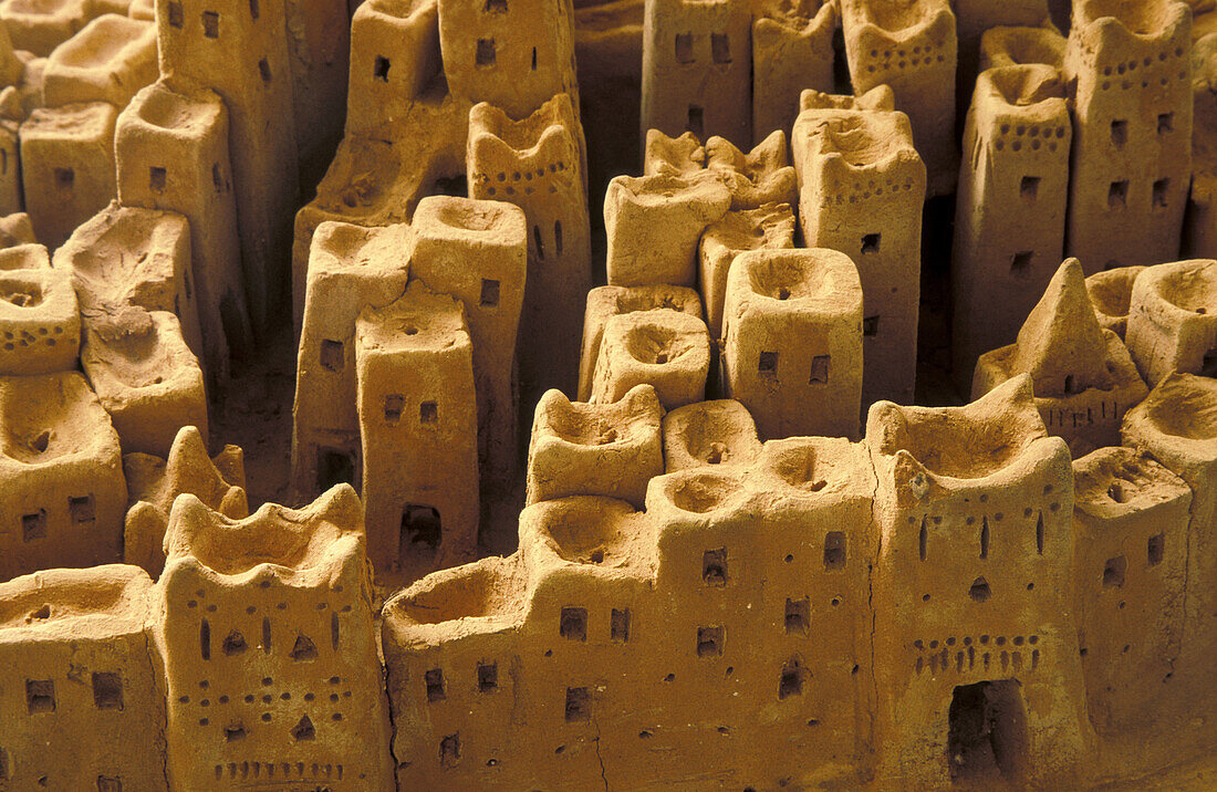 A miniature model of the ksar (fortified village) Tinerhir, displayed in the exhibition room of the Hôtel Tombouctou in Tinerhir, a 1940s kasbah which was tastefully converted into a delightful small hotel. Tinerhir, southern Morocco.