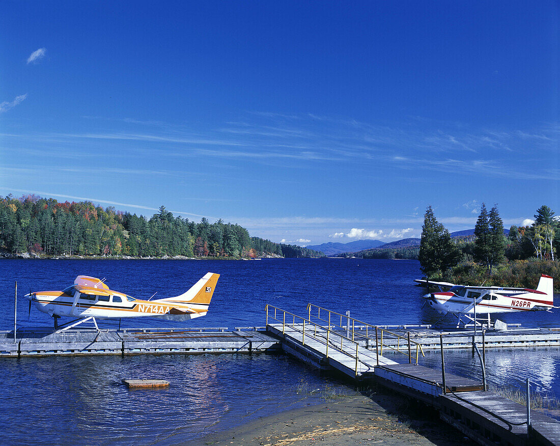 Sightseeing aeroplane, Long Lake, Adirondack Park, New York, USA