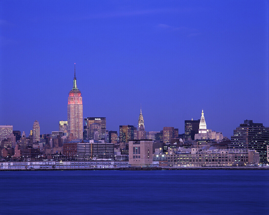 Empire State Building, Mid-town skyline, Manhattan, New York, Usa