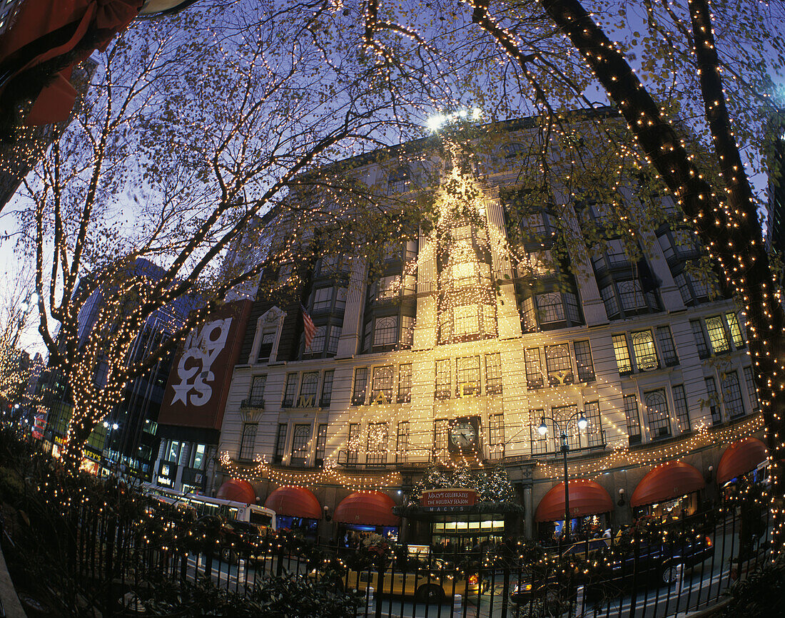 Christmas, Macy store, Herald square, Mid-town, Manhattan, New York, USA