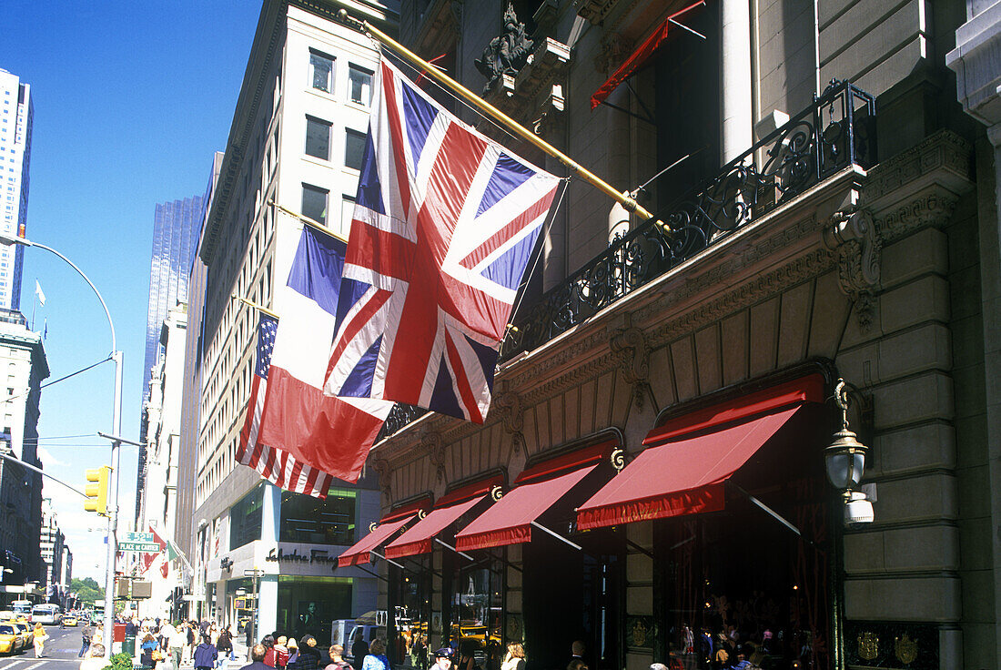 Cartier store, Fifth Avenue, Midtown, Manhattan, New York, USA