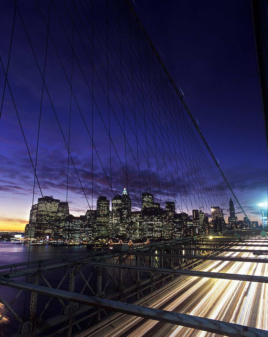 Brooklyn bridge, Downtown skyline, Manhattan, New York, USA