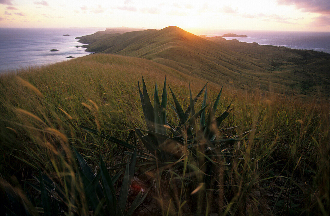 Yasawa Gruppe, Yasawa Island zum Sonnenaufgang, Fidschi, Südsee
