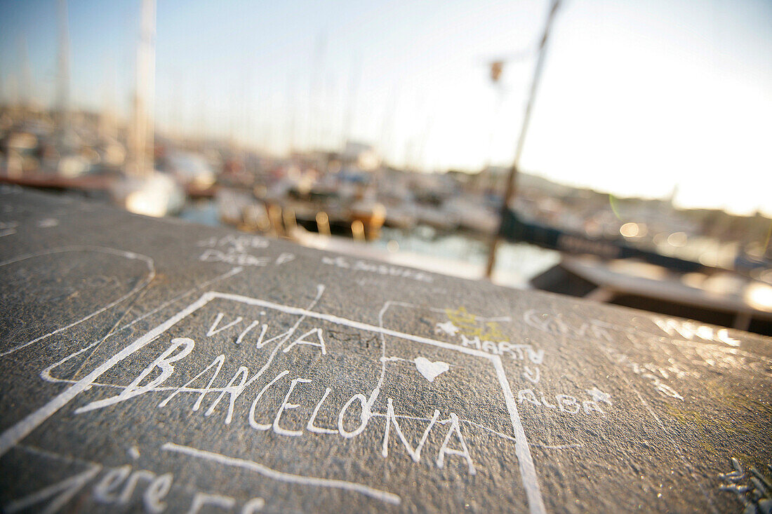 Viva Barcelona, Inscriptions on quay wall at the old harbour Port Vell, Barcelona, Catalonia, Spain