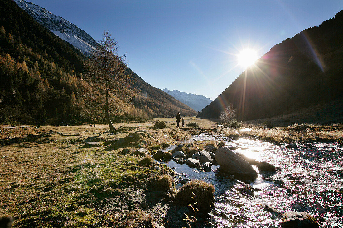 Landschaft im Knuttental, bei Bruneck, Trentino-Südtirol, Italien