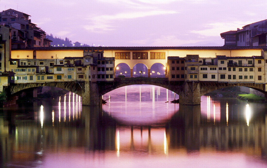 Ponte Vecchio. Florence. Tuscany, Italy