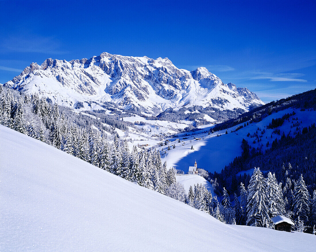  Alpen, Außen, Berg, Berge, Europa, Farbe, Gebirgskette, Gebirgsketten, Gebirgszug, Horizontal, Jahreszeit, Jahreszeiten, Landschaft, Landschaften, Natur, Österreich, Plätze der Welt, Reisen, Schnee, Tageszeit, Tal, Täler, Weiß, Winter, C15-192141, agefot