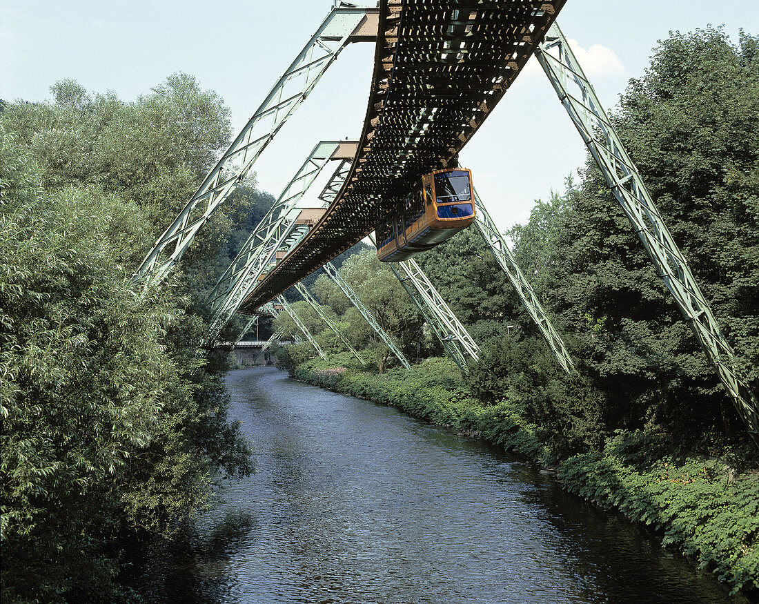 Germany, Wuppertal, Bergisches Land, North Rhine-Westphalia, Wupper landscape, suspension railway