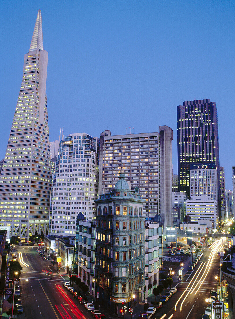 Financial district -sight with Transamerica building-, San Francisco. California, USA