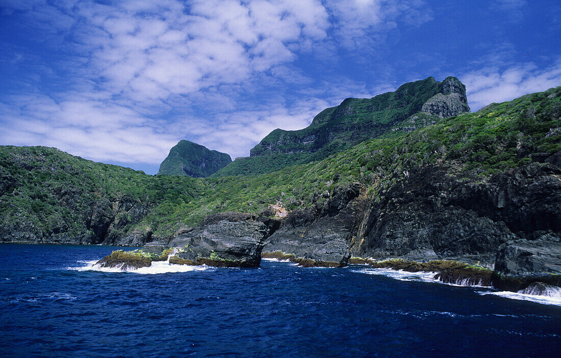 Lord Howe Island, Mt. Lidgbird (r) und Mt. Gower (l) von Osten, Australien