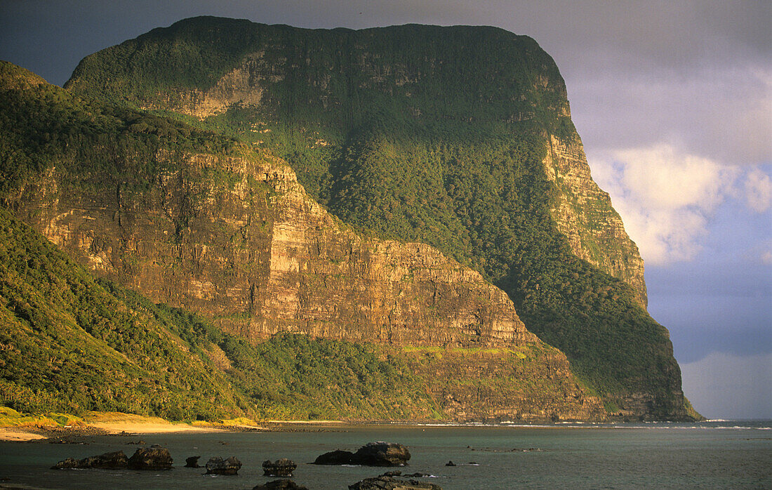 Lord Howe Island, Das Massiv des Mt. Gower im Süden der Insel, Australien