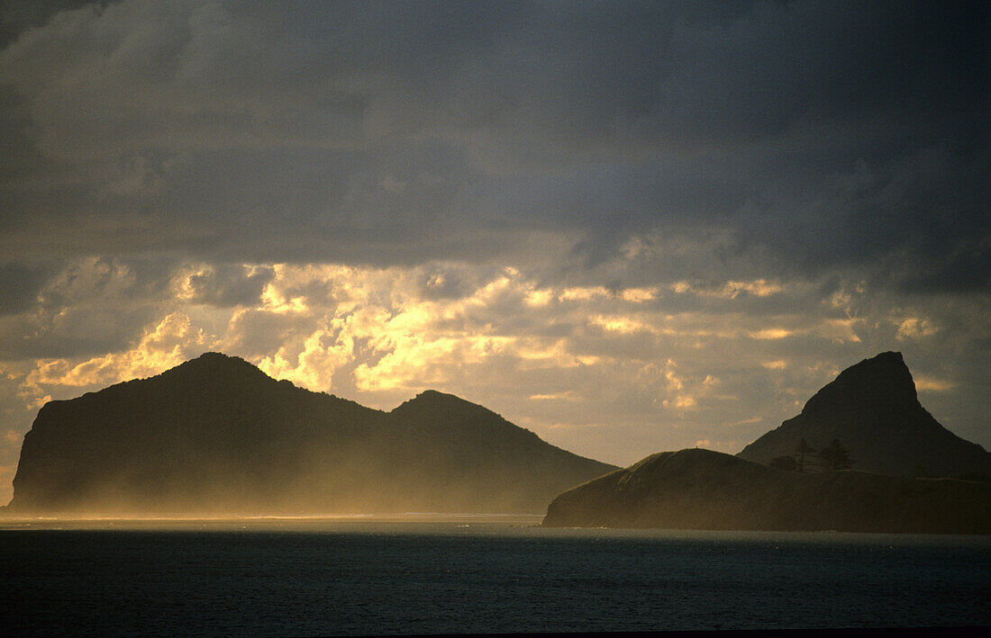 Lord Howe Island, North Head (l) and Mt. Eliza (r), Australien