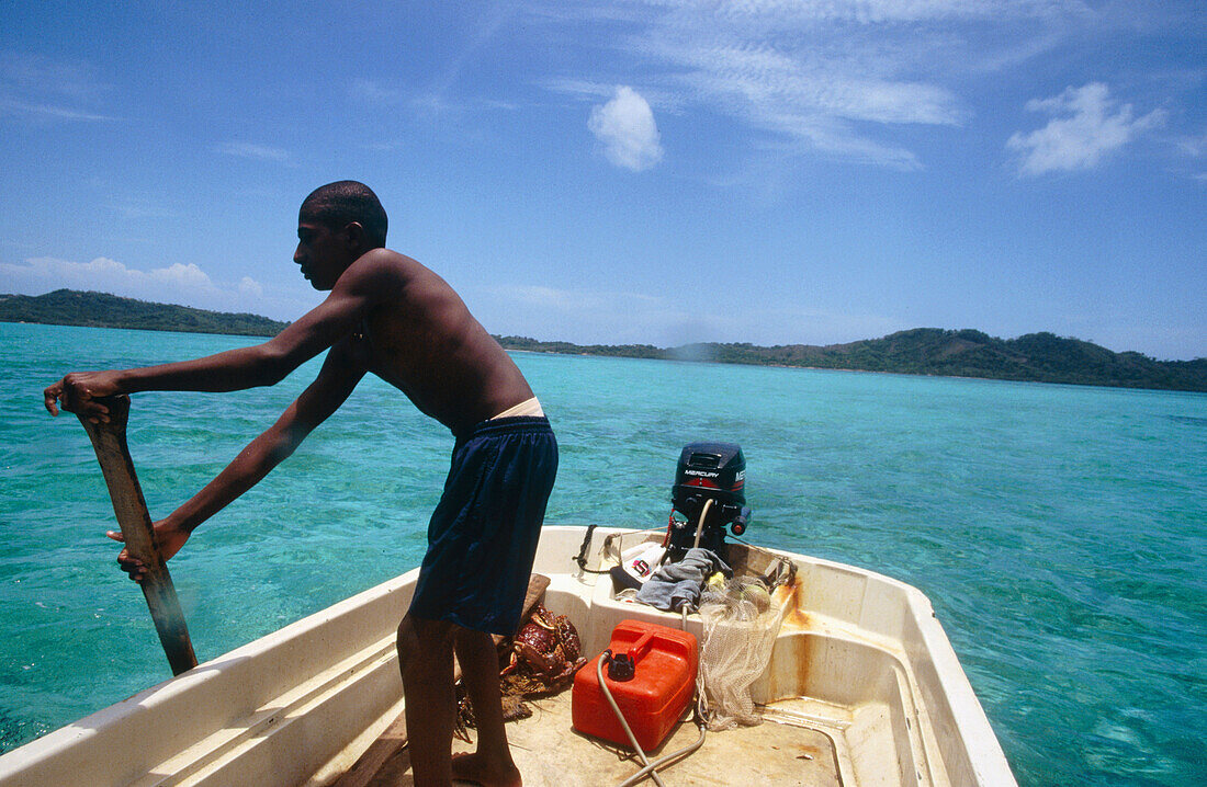 Lobster fishing at Roatan. Caribbean Sea. Bay Islands. Honduras