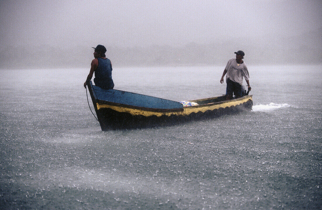 Lobster fishing in the Caribbean Sea. Kuna Yala, San Blas. Panama