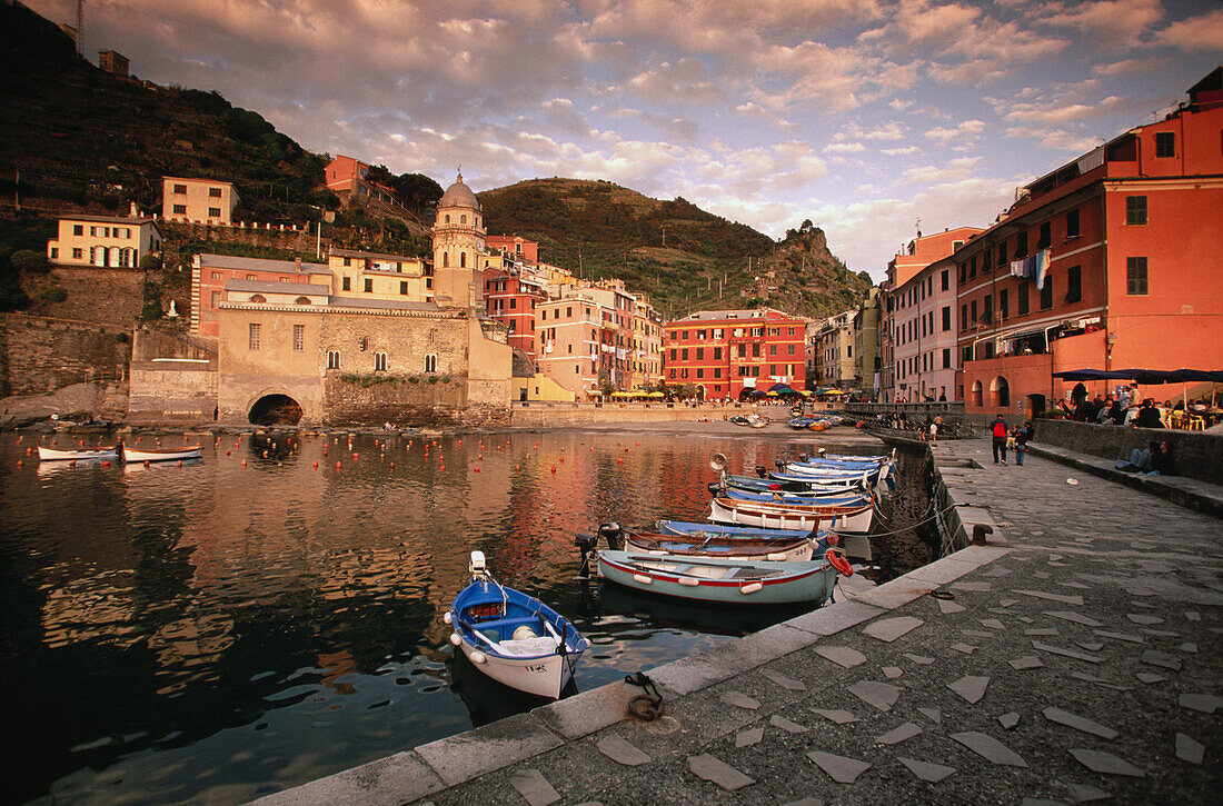 Harbour. Vernazza. Cinque Terre. Liguria. Italy