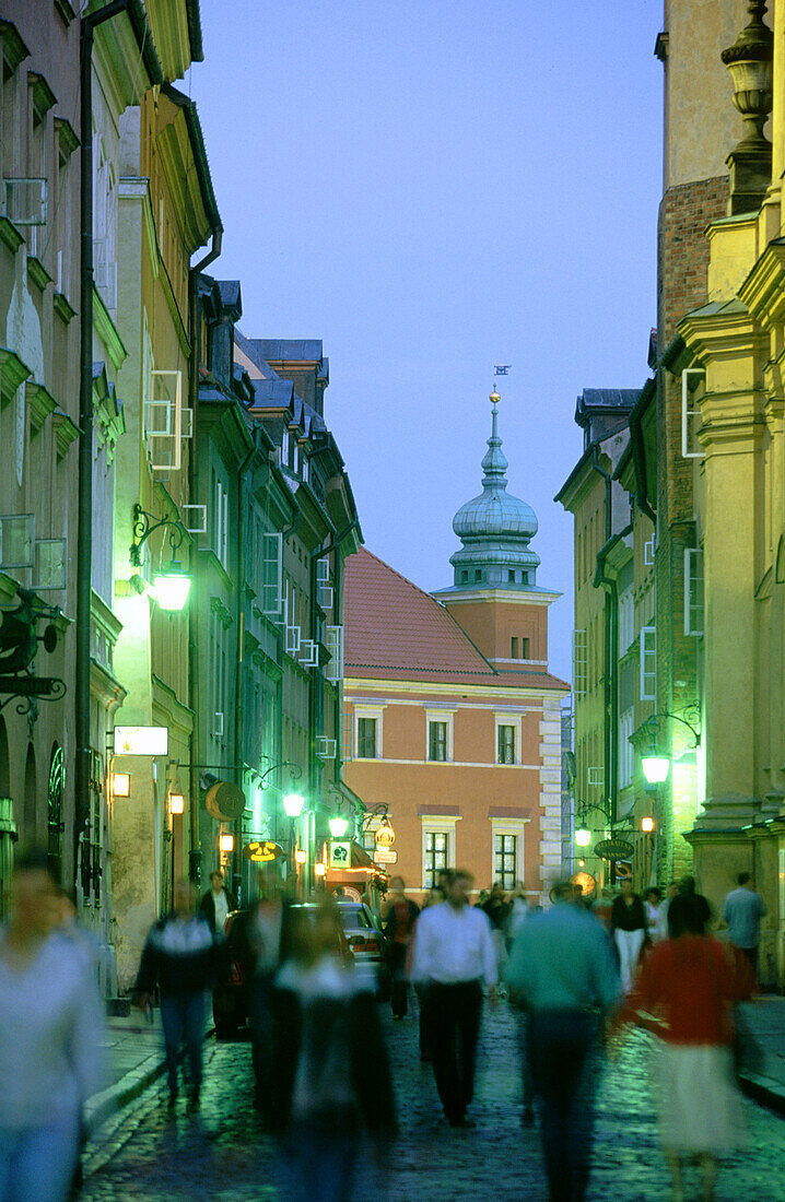 Piwna Street in Warsaw s Old Town. Warsaw Castle at the background. Poland