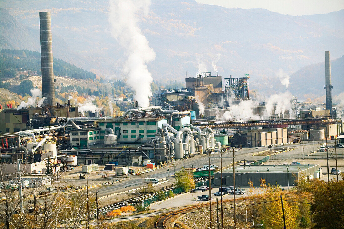 Cominco smelter, the world s largest silver, zinc and lead smelting complex. Trail. British Columbia, Canada