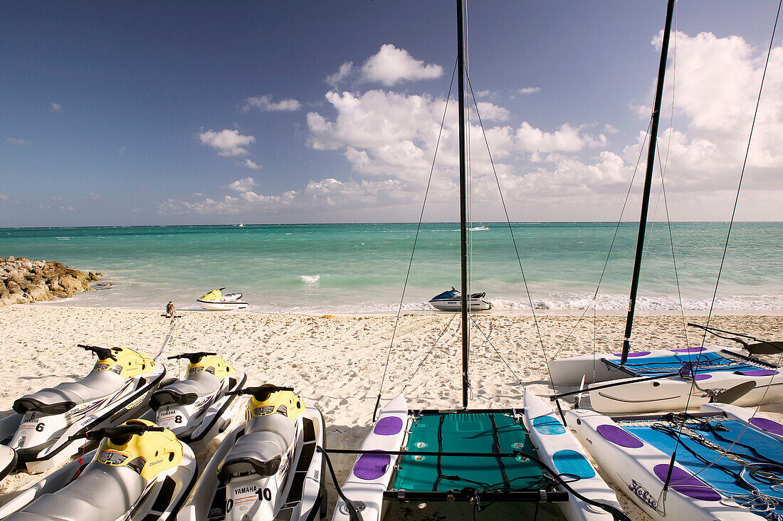 Bahamas, Grand Bahama Island, Lucaya: Our Lucaya Beach Resort, Beachfront