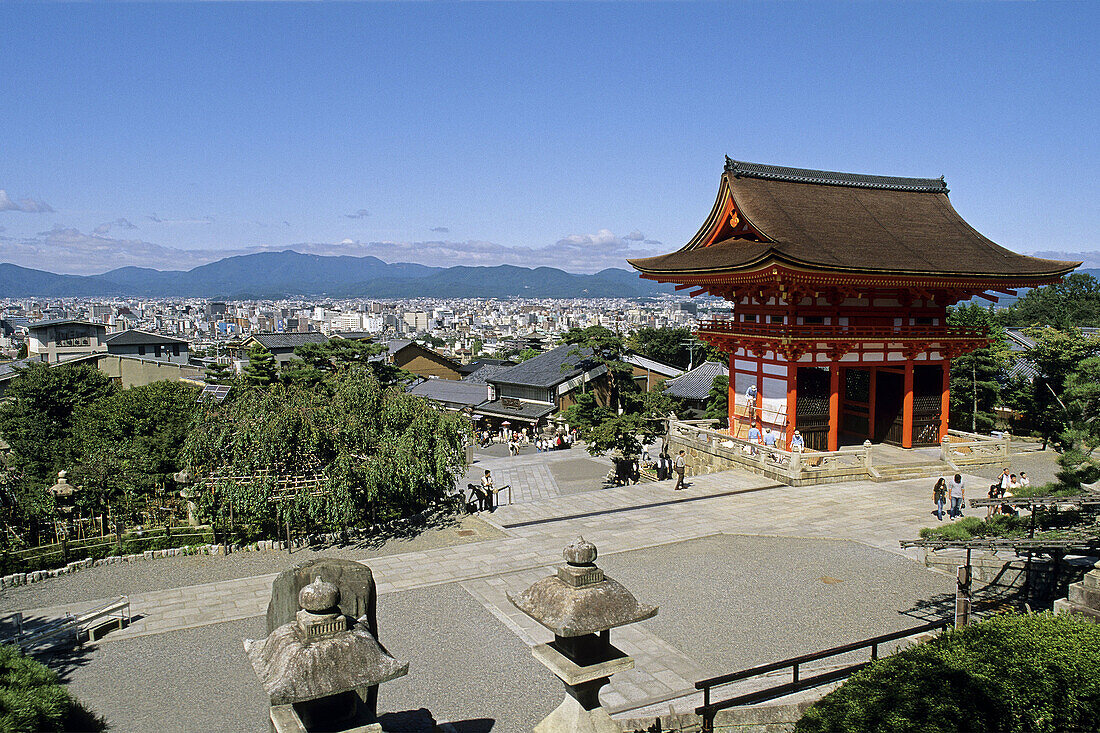 Kiyomizu-dera temple, Kyoto. Kansai, Japan