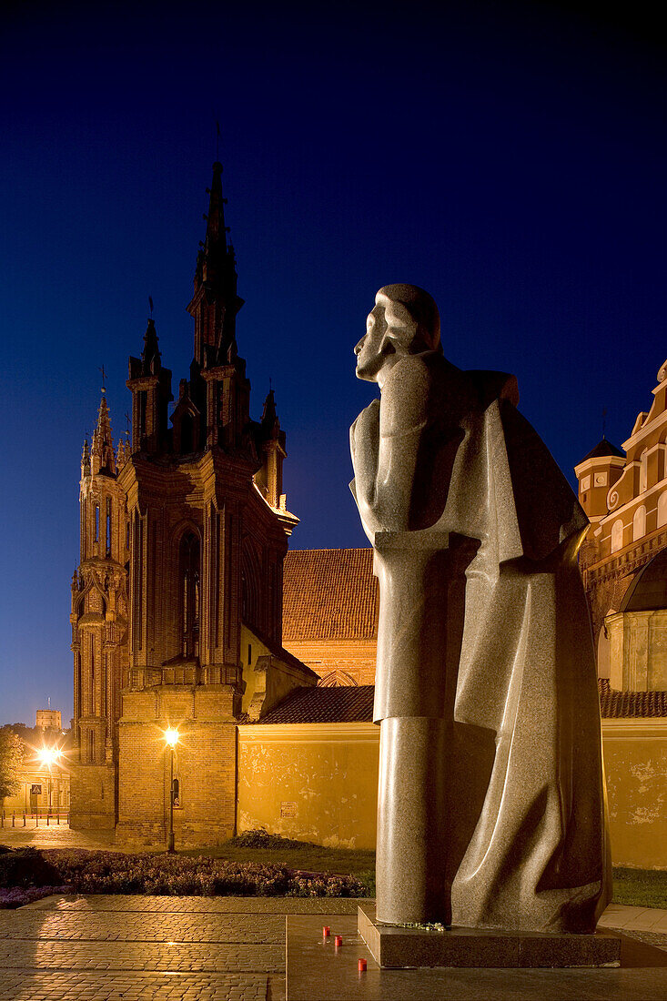 St. Anne s church, Statue of Adam Mickiewicz. Vilnius. Lithuania.