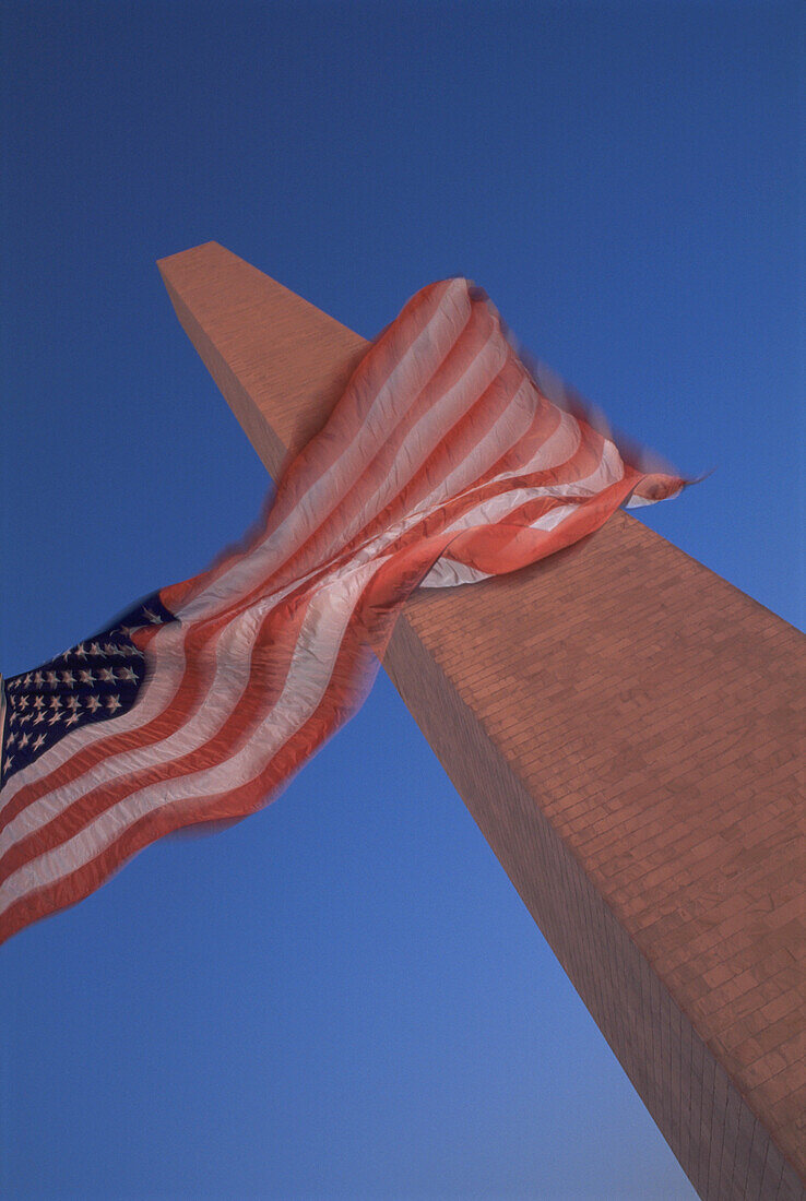 US Flag at the Washington Monument, Washington, USA