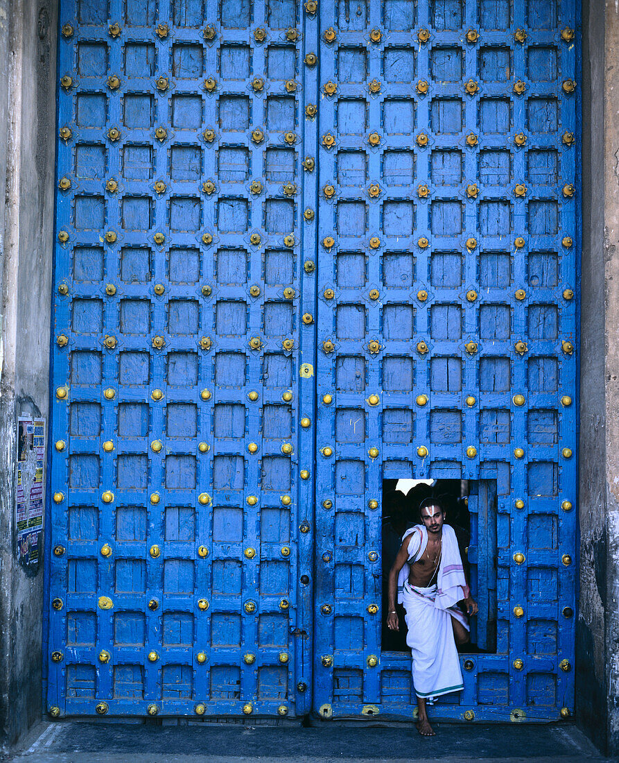 Entrance. Varadarajaswamy Temple. Kanchipuram. India