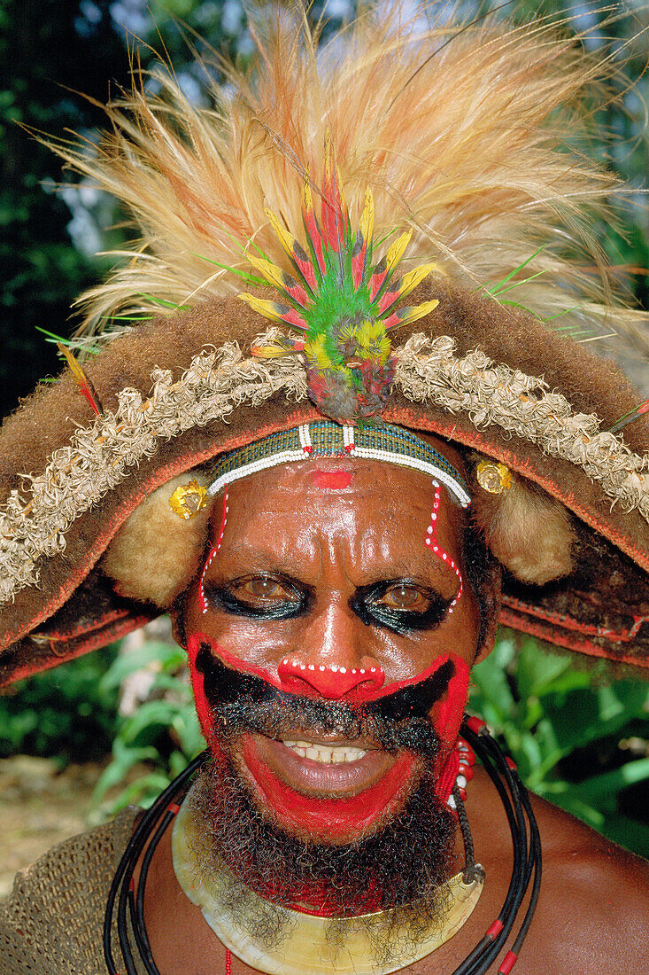 Huli tribesman at Sing-Sing celebration. Highlands. Papua New Guinea