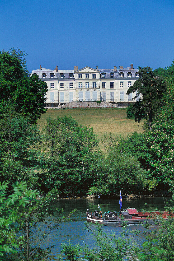 Château de Sainte-Assise. Seine-et-Marne. Île-de-France. Francie